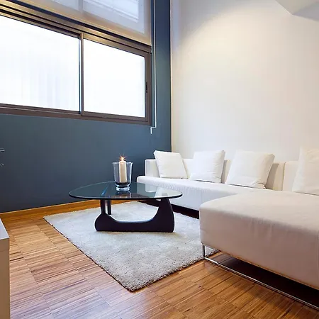 My Space Emirates - Charming Duplex In Ideal For Families Or Friends Apartment Barcelona