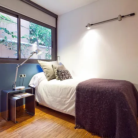 My Space Emirates - Charming Duplex In Ideal For Families Or Friends Apartament Barcelona